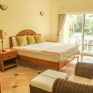 Velero Beach Sunset View King Apartment